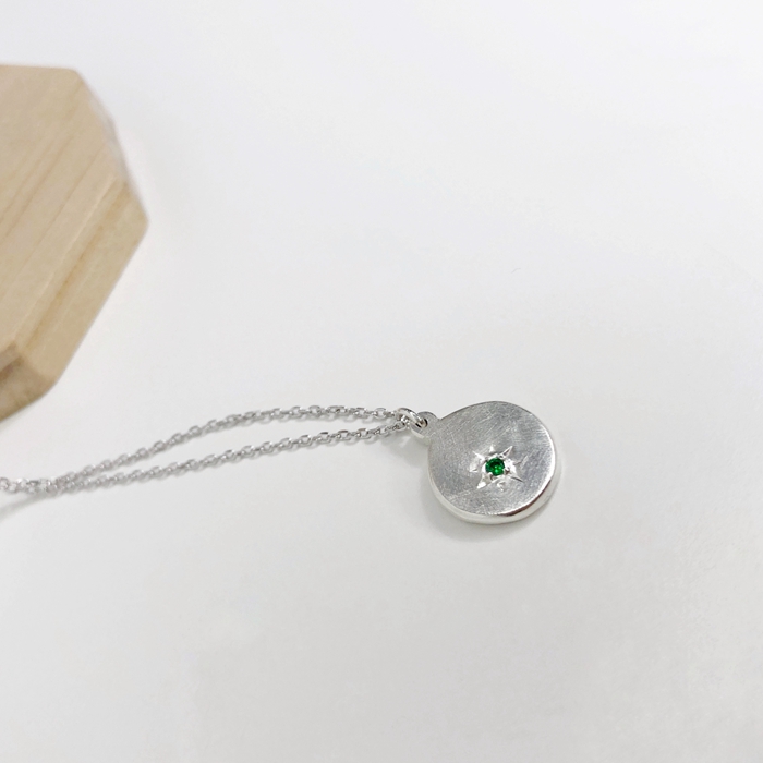 Star setting pendant