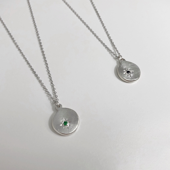 Star setting pendant