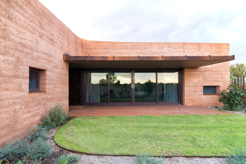 rammed-earth-walls_270716_04.jpg