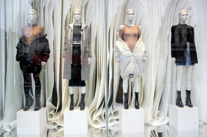 paper+design+window+for+H&M.jpg